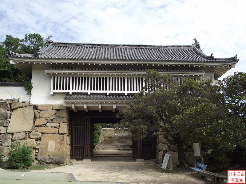 Okayama Castle Akazu gate