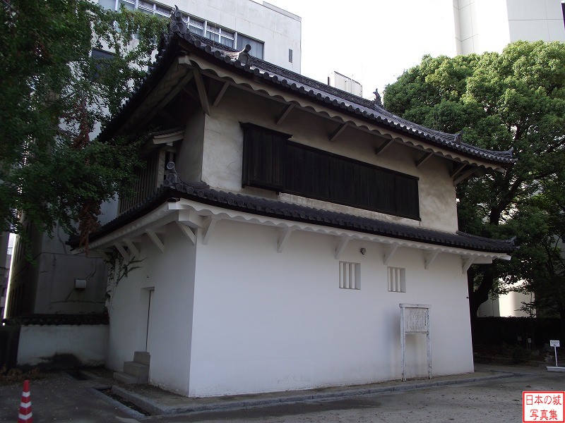 岡山城 西丸西手櫓 西丸西手櫓。慶長8年(1603)の建築と伝わる。