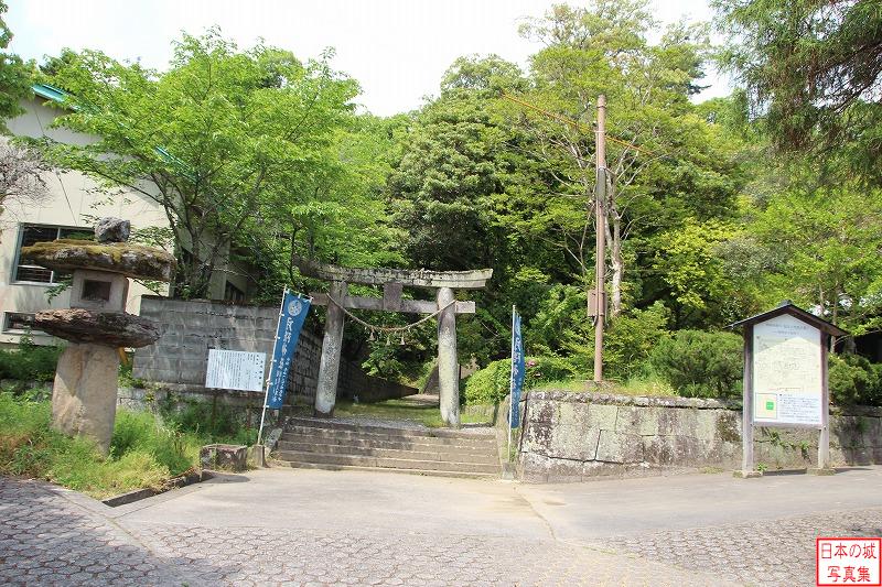 月隈神社。1601年に築城された際に創設された。
