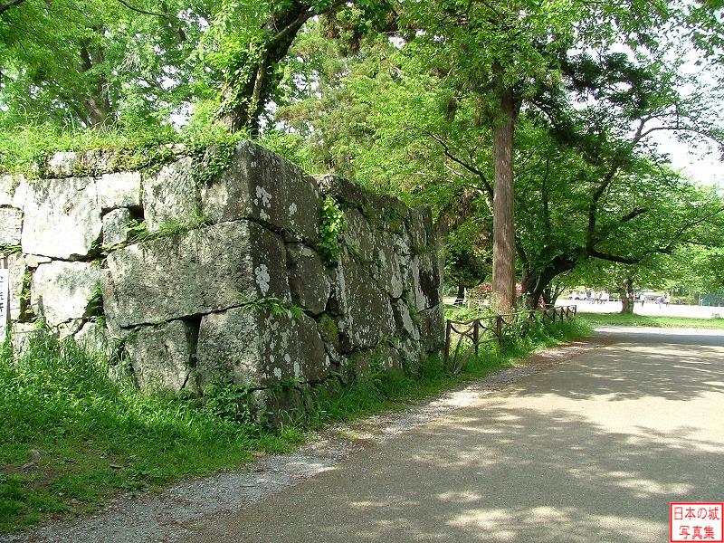 臼杵城 二の丸 二の丸から本丸への入口の石垣