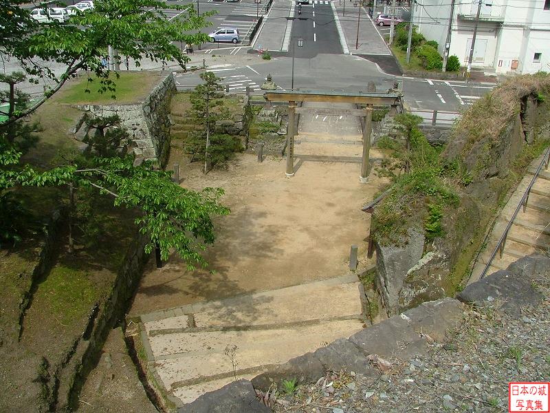 臼杵城 大手門跡 鐙坂から大手門を見下ろす