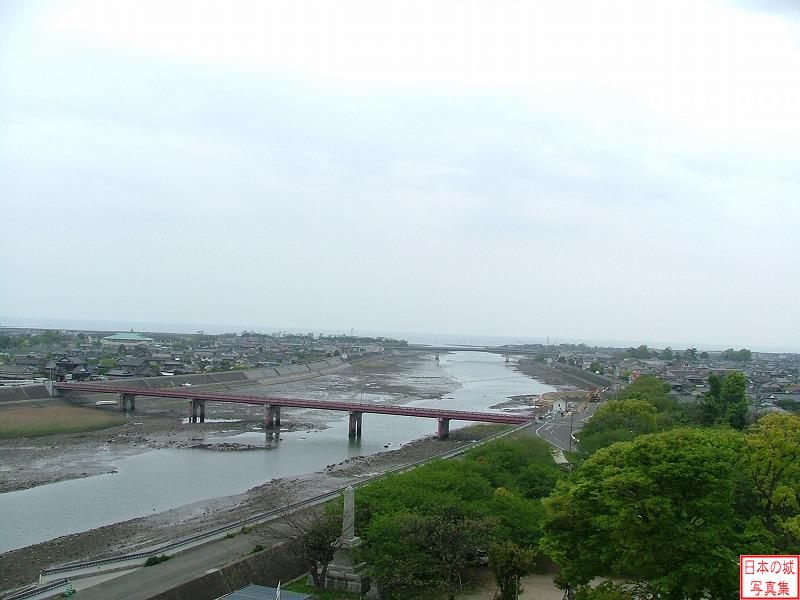 中津城 大鞁櫓 天守から見る中津川河口方向