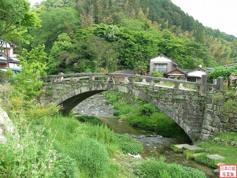 秋月城 城下町 目鏡橋。文化7年(1810)に架けられた。花崗岩でできている眼鏡橋は日本でも数少ないとの事。