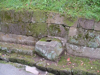 久保田城 黒門跡の礎石