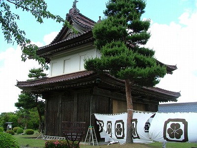 出羽松山城