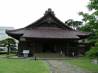 鶴ヶ岡城 到道館