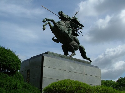 山形城 最上義光像。戦国大名最上氏の当主で、関ヶ原合戦時には、東軍として西軍の上杉氏と激闘を繰り広げた。