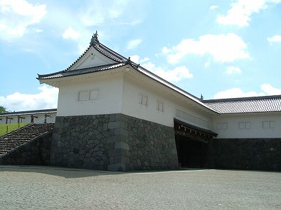 山形城 城内から見る大手門