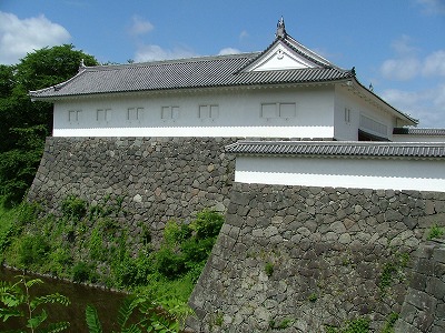 山形城 門の南側の櫓