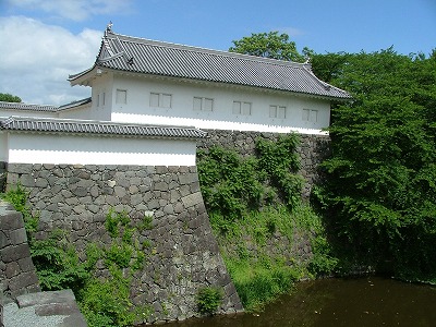 山形城 門の北側の櫓