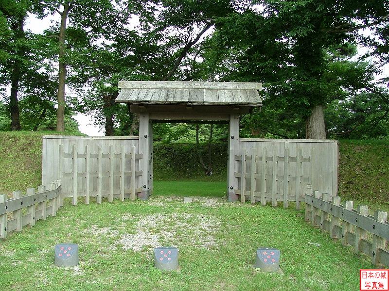 Hekirichi Jinya Back gate