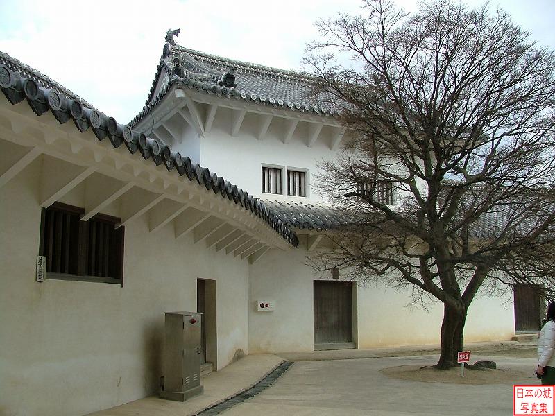姫路城 腰曲輪渡櫓 腰曲輪の渡櫓。この櫓には井戸があったり、塩や米の倉庫になっていた。