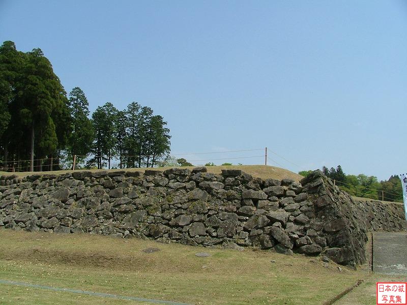 人吉城 三の丸上段 この城は三の丸が上下に段になっている。その上段と下段を分ける石垣