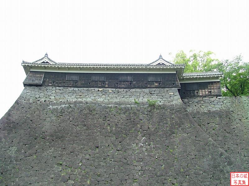 熊本城 五間櫓・北十八間櫓 城外から見る五間櫓(右)・北十八間櫓(左)