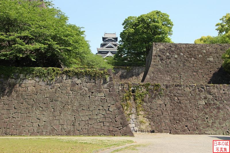 熊本城 竹の丸 竹の丸から見る石垣群と天守。大天守が見える。