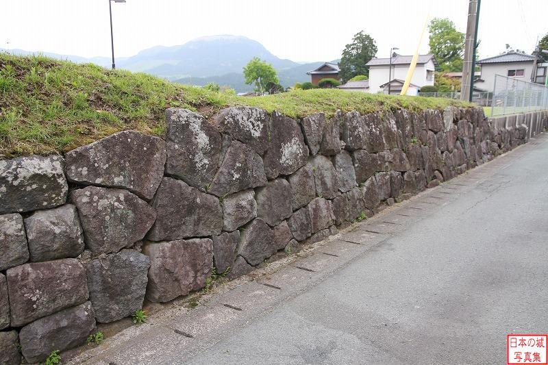 Uchinomaki Castle Stone wall of South side of Second Enclosure