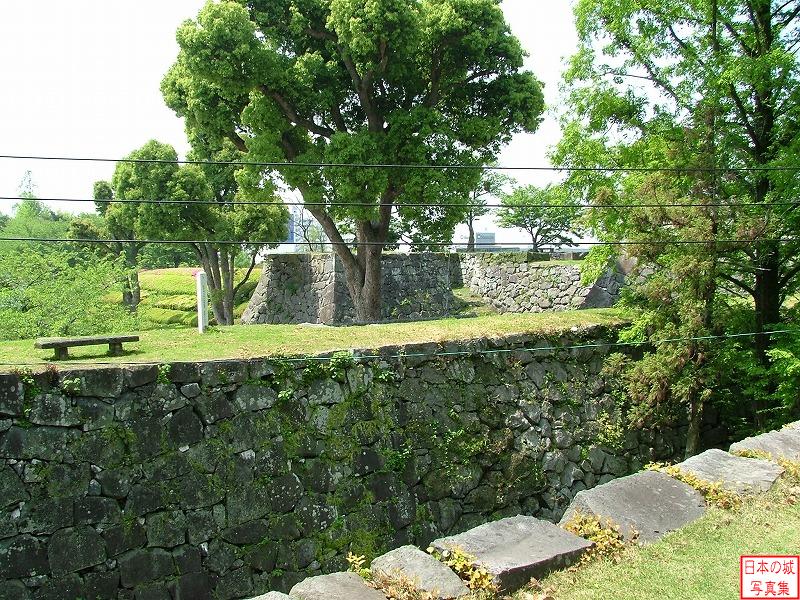 八代城 本丸搦手 九間櫓跡付近から唐人櫓跡付近を見る