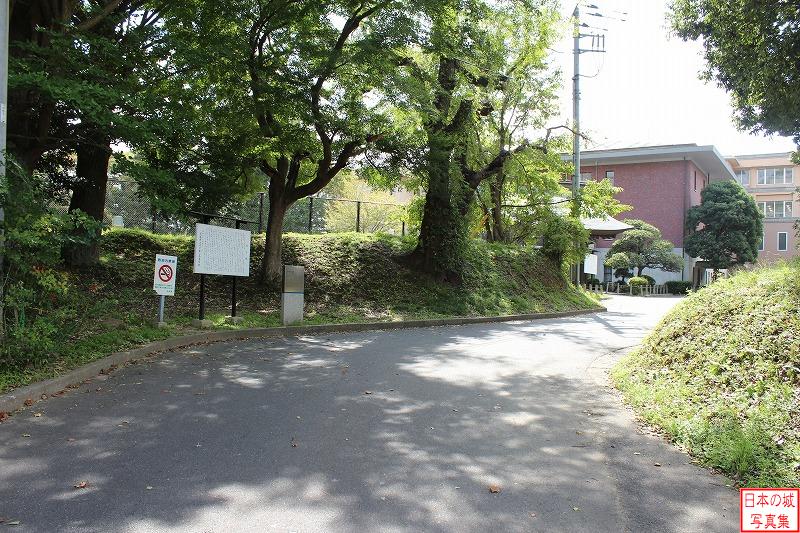 水戸城 二の丸・本丸 本丸入口の屈折。現在本丸は水戸第一高校となっている。