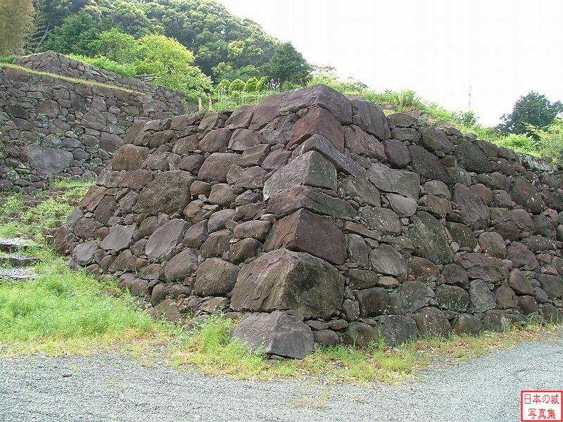 山里口脇の石垣