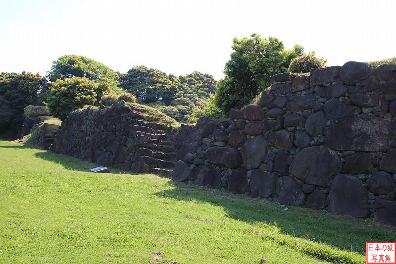 名護屋城 二の丸 相坂石垣。二の丸西側の縁の石垣に登るための施設。二の丸西側に３か所存在した。