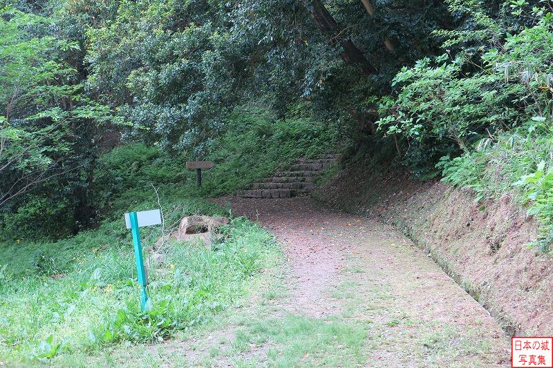 米子城 裏御門跡 ここから山頂の本丸に向かって山を登ってゆく