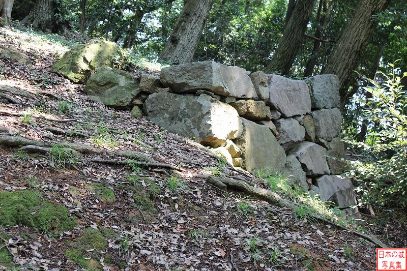 米子城 内膳丸（下段） 右手に残るの石垣