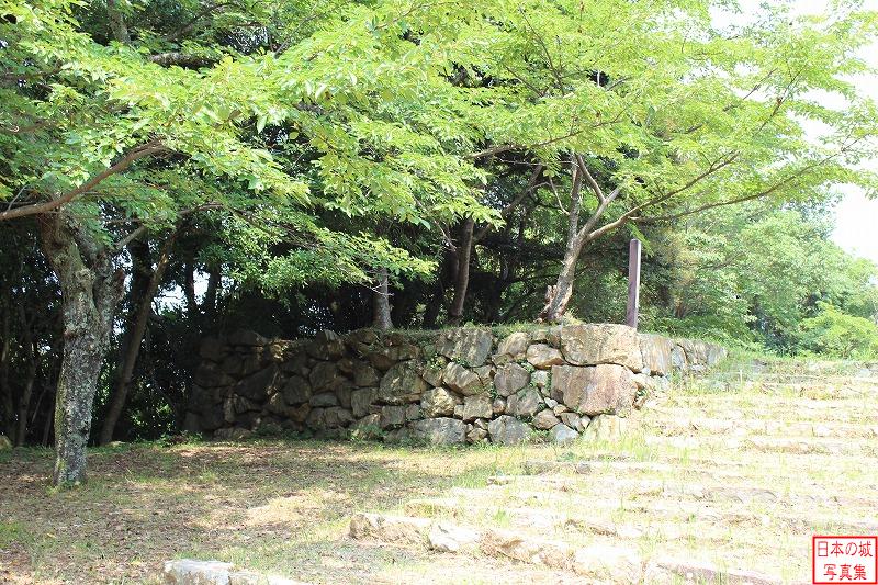 米子城 内膳丸（上段） 左手の石垣
