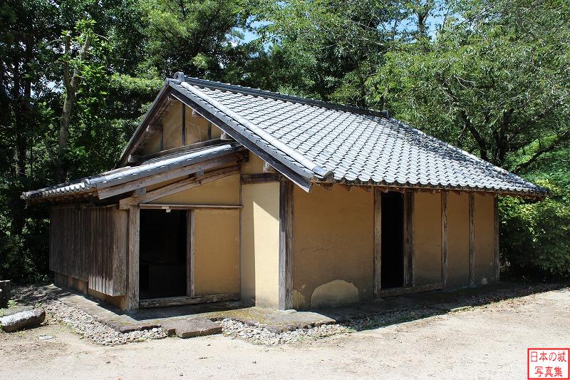 高鍋城 萬歳亭 刀工鍛冶場。秋月藩お抱えの刀工の家の鍛冶場を復元したもの。