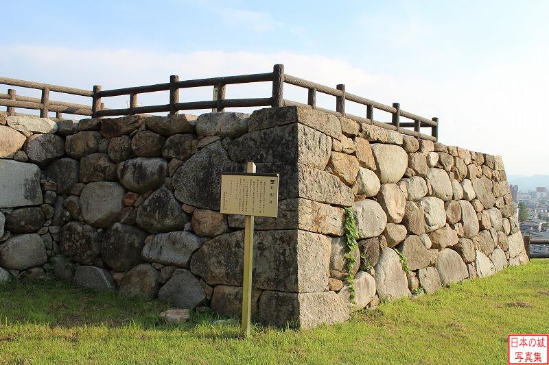 鳥取城 二の丸南側 菱櫓跡。二層の菱型の櫓が建っていた。