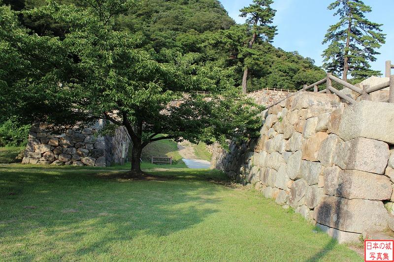 鳥取城 二の丸南側 表御門跡方向を見る