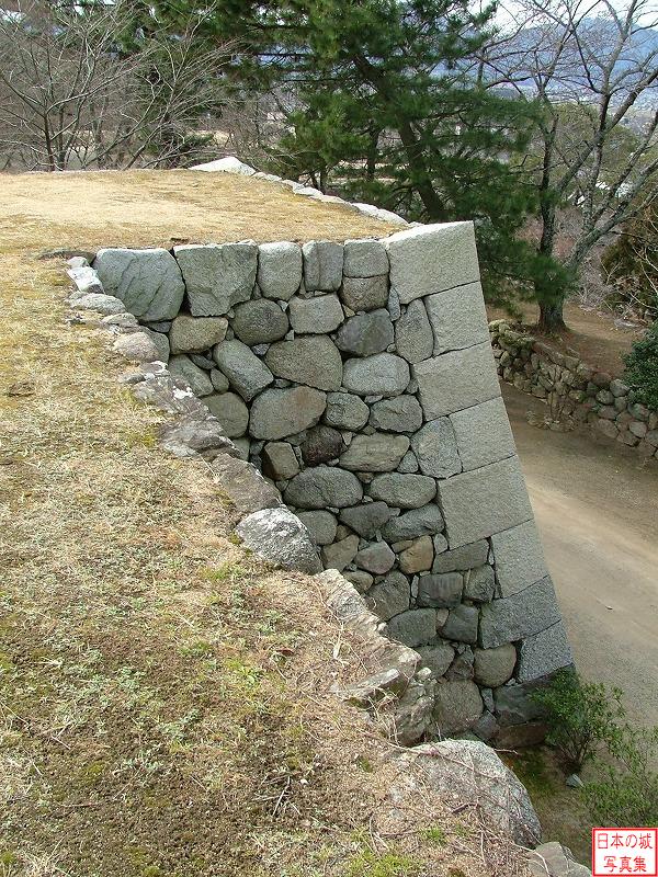 敵見櫓跡の石垣