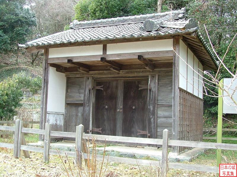 富士見門(長屋門)。移築された江戸中期のもの。