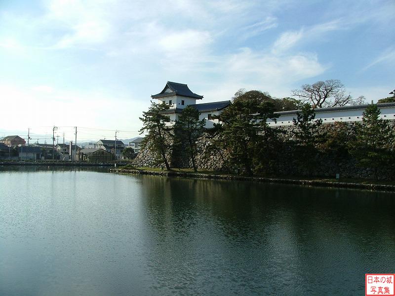 御金櫓。昭和60年に再建された。