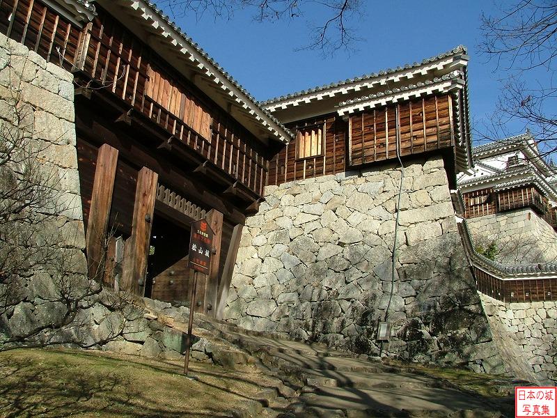 Matsuyama Castle Inui gate