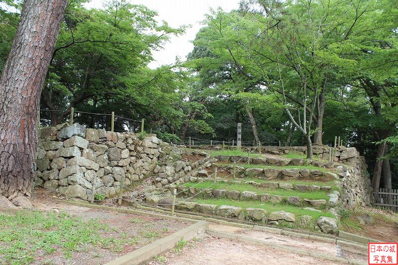 松江城 北ノ門跡 本丸北西の乾櫓跡。北ノ門跡の脇にあり、北ノ門を守る役割を果たした。