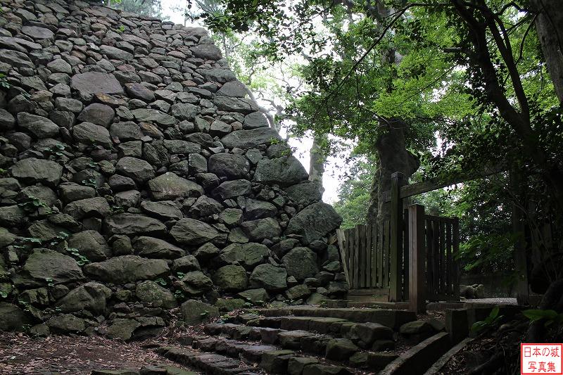 Matsue Castle The ruins of Nishi-no-mon gate