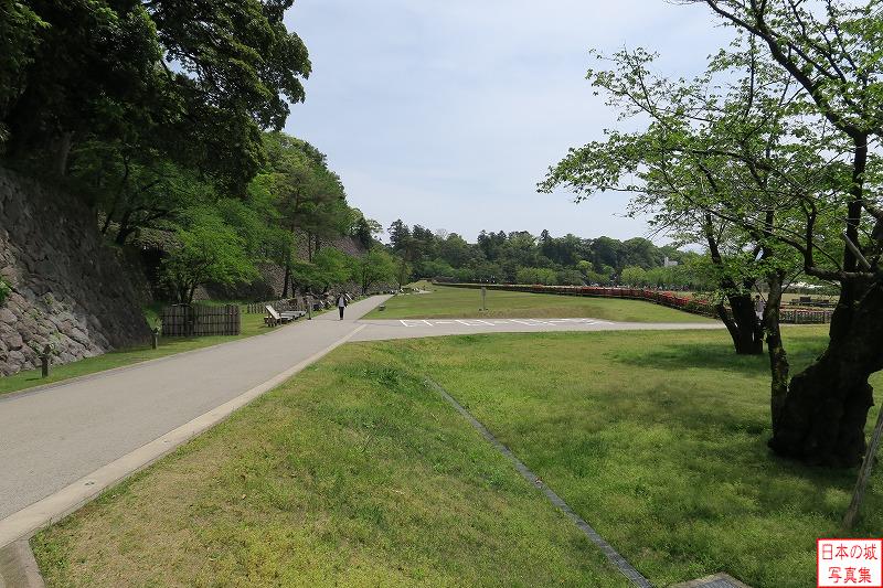 金沢城 玉泉院丸庭園 玉泉院丸口からいもり堀を見る