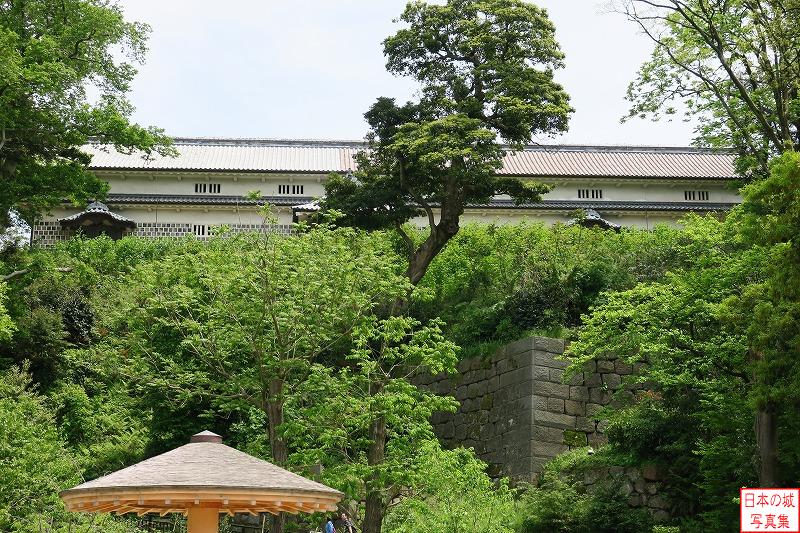 金沢城 玉泉院丸庭園 玉泉院丸から見る三十間長屋