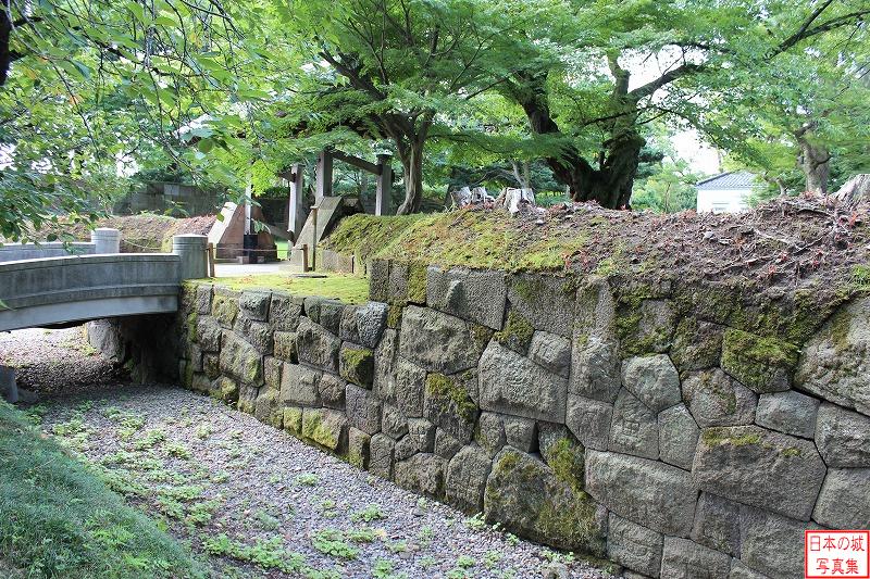 金沢城 切手門 切手門前の石垣と空堀