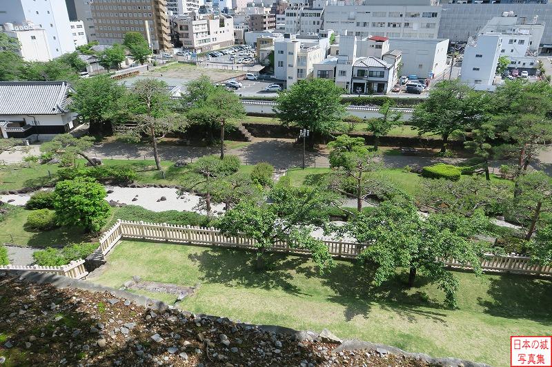 甲府城 鍛冶曲輪 鍛冶曲輪の日本庭園を見下ろす