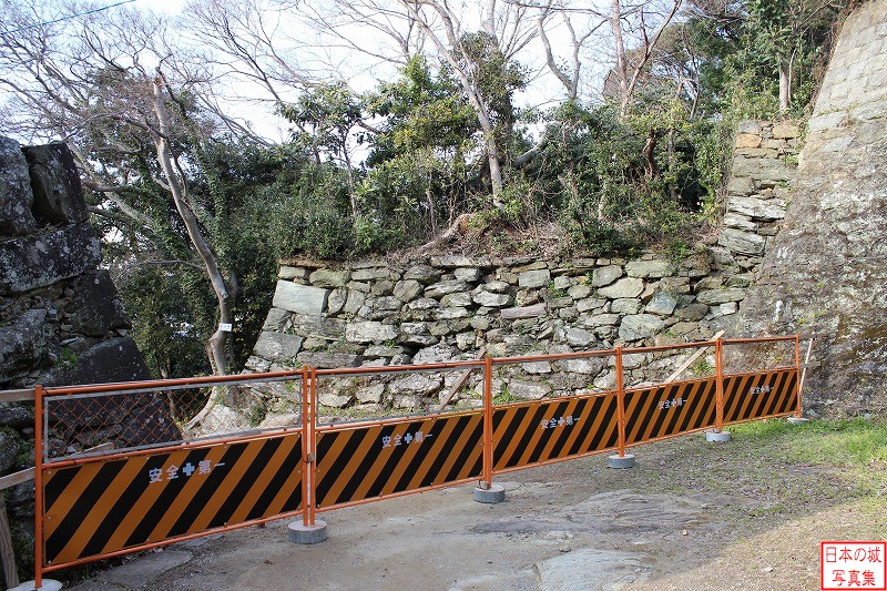 和歌山城 裏坂 裏坂を登り切ったところ付近の石垣