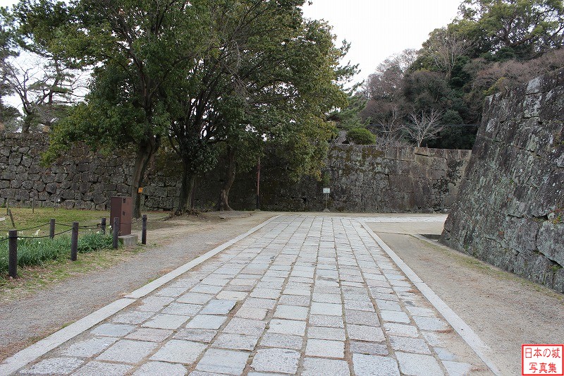 和歌山城 一中門跡 大手門方向から見た一中門跡のようす