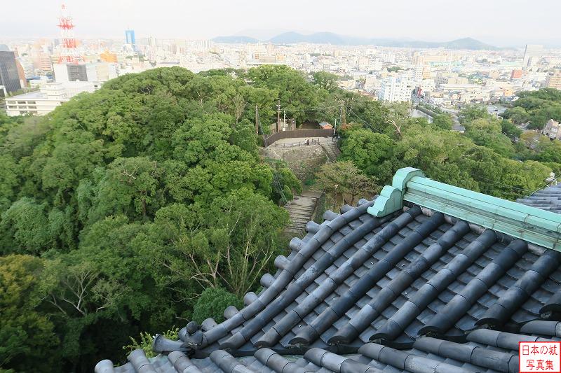 和歌山城 天守からの眺め 天守からの眺め。本丸が見える。