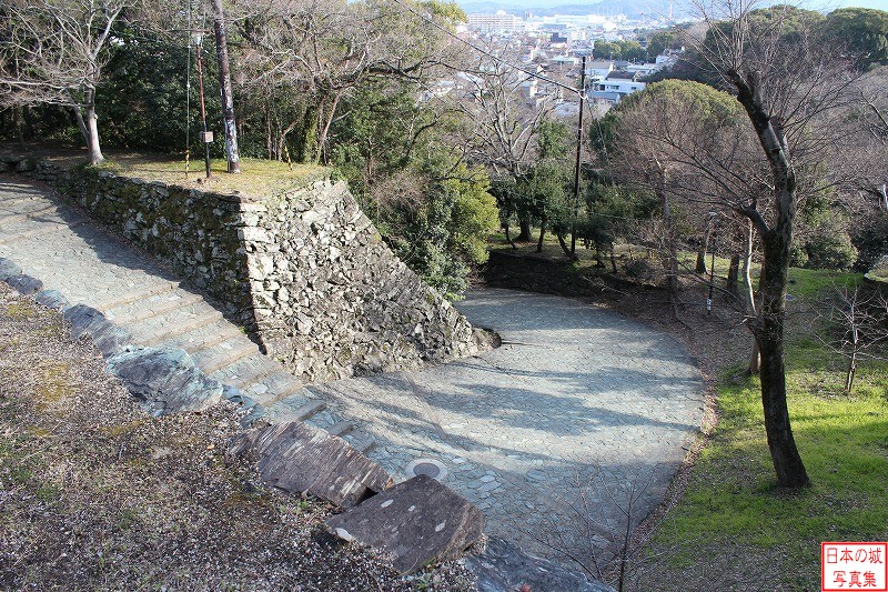 和歌山城 一の門跡 天守付近から一の門跡付近を見下ろす
