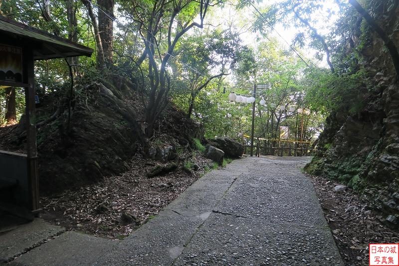 Gifu Castle First gate