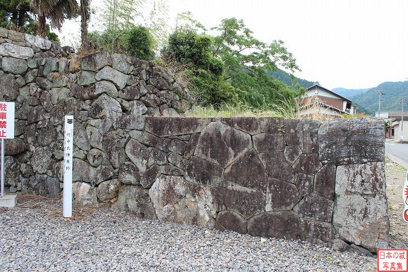 竹中陣屋 櫓門 櫓門を北隣の石垣