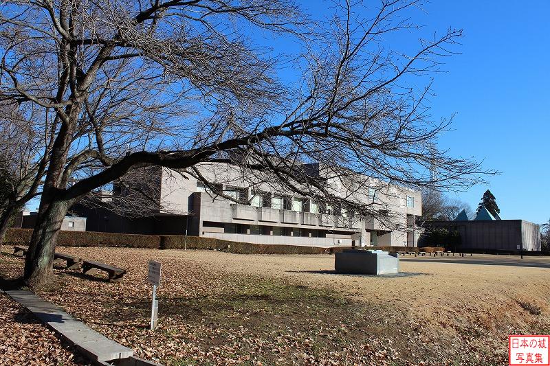 菅谷城 正坫門跡 館跡には埼玉県立嵐山史跡の博物館が建つ