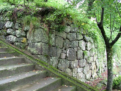 猪苗代城 二の郭への入口右脇