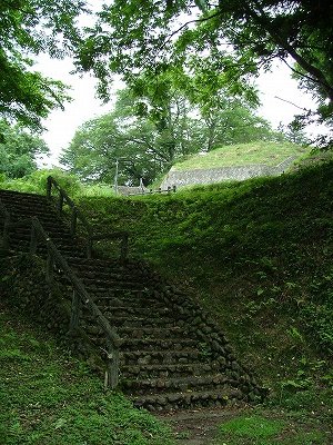 岩出山城 大手からの登城口