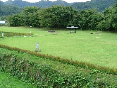 九戸城 本丸から見る二の丸